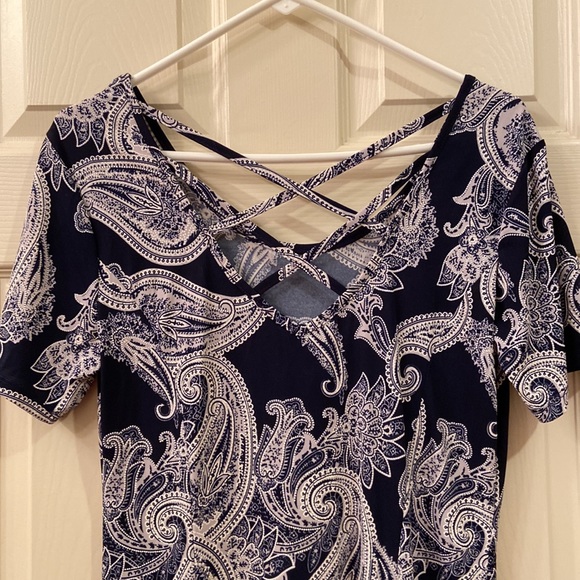 Sami & Jo Dress Short-sleeve Black White Paisley Print Criss Cross back WM SZ M - Picture 9 of 12